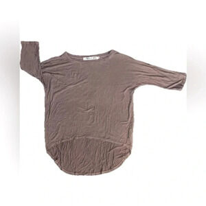 Michael stars brown extended tail loose fit shirt